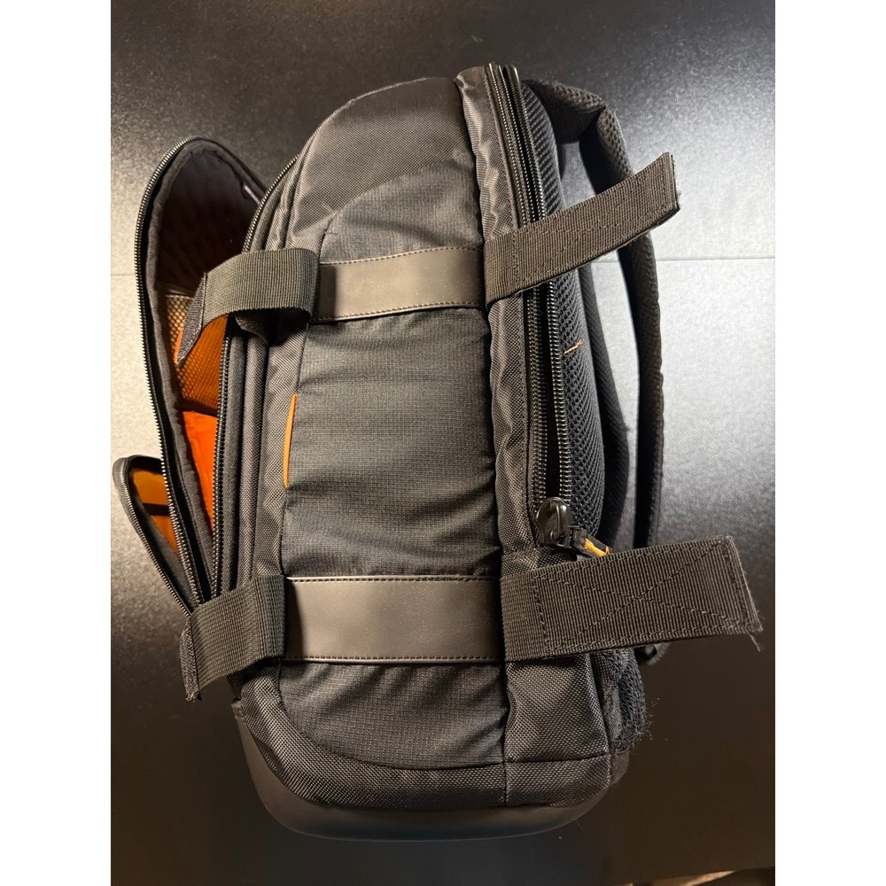 Case Logic SLRC-206 Professional SLR Camera Backpack Orange Interior / Dividers - Picture 10 of 16